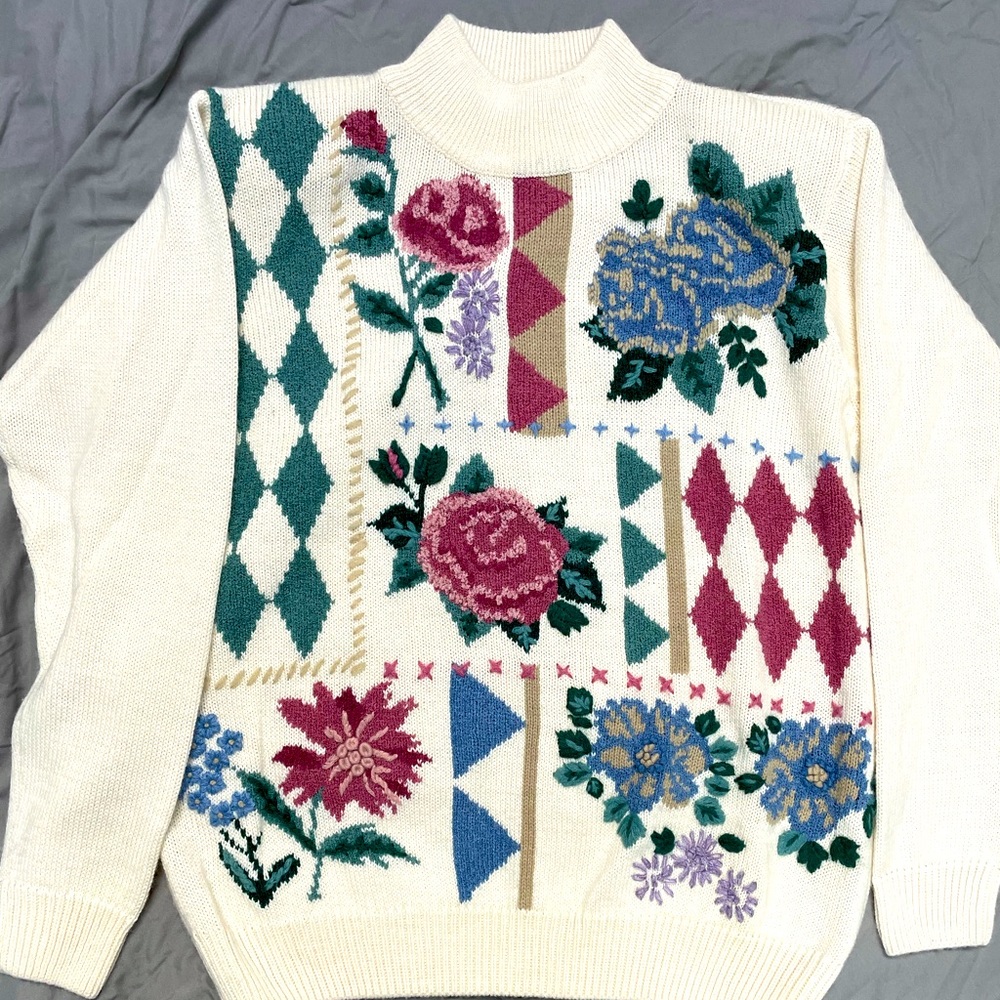 VINTAGE Alfred Dunner Petite Mock Neck Embroidered Sweater